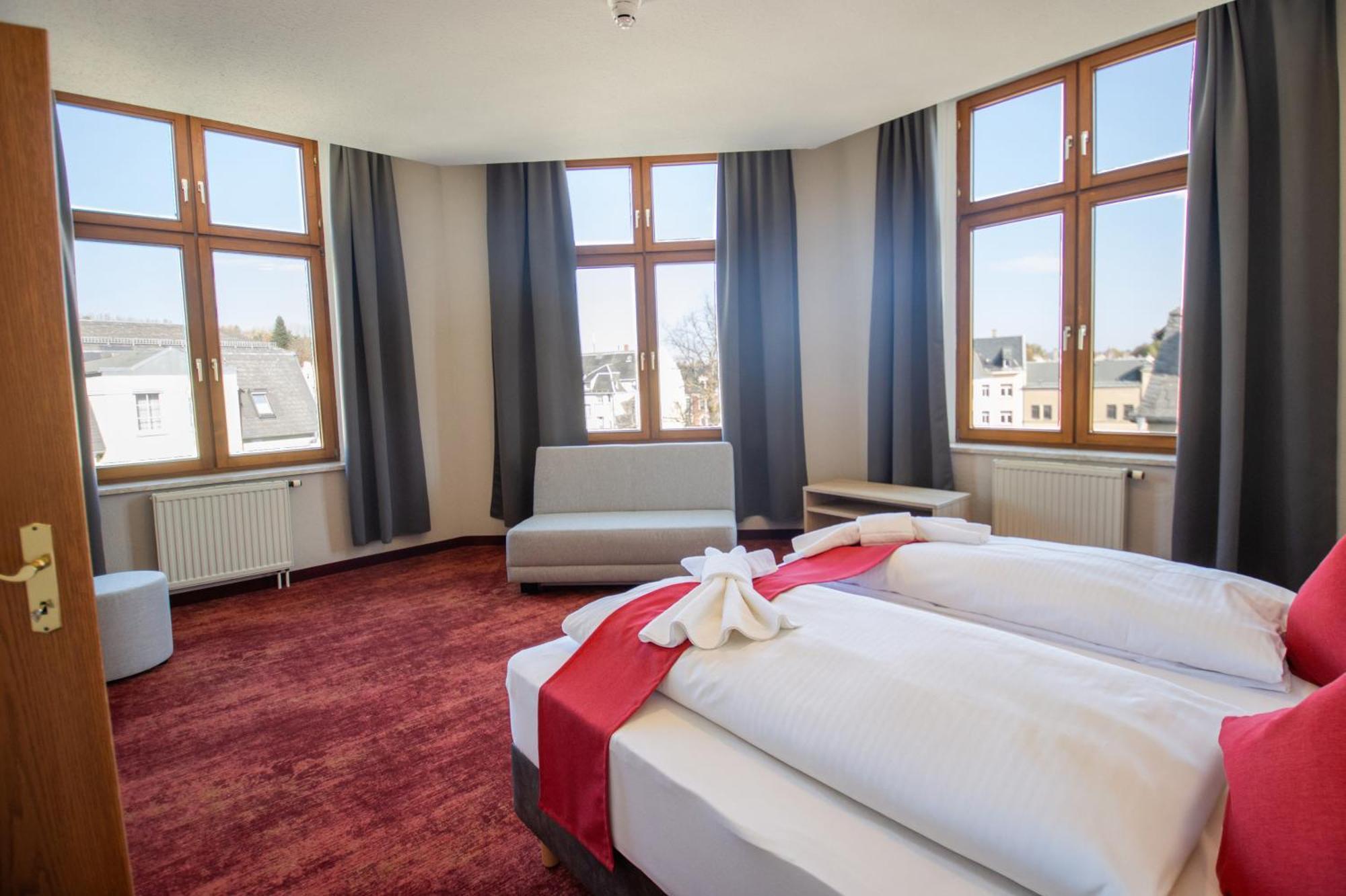 Hotel Lengenfelder Hof Lengenfeld  المظهر الخارجي الصورة