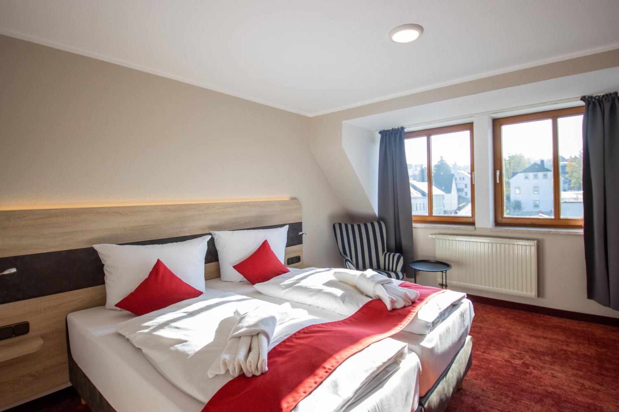 Hotel Lengenfelder Hof Lengenfeld  المظهر الخارجي الصورة
