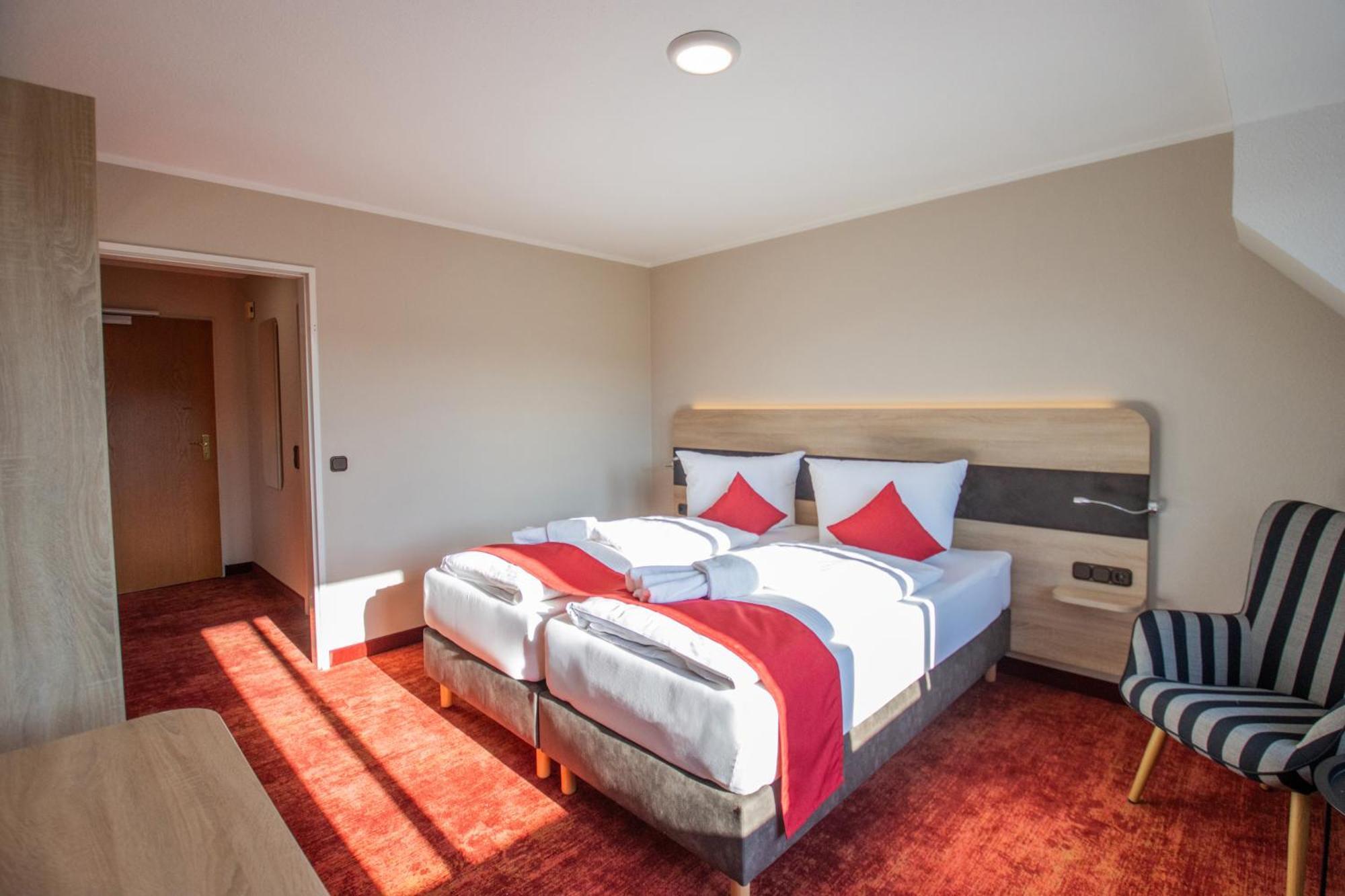 Hotel Lengenfelder Hof Lengenfeld  المظهر الخارجي الصورة