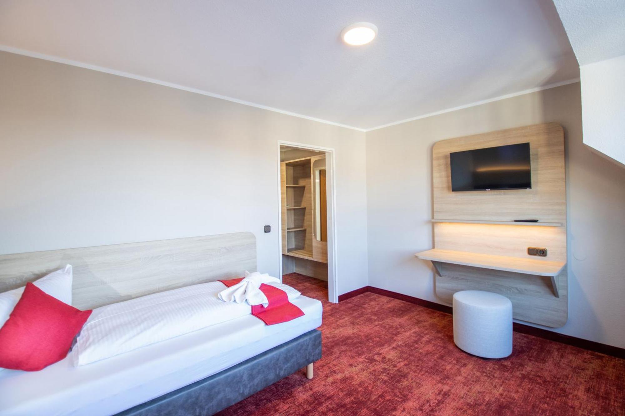 Hotel Lengenfelder Hof Lengenfeld  المظهر الخارجي الصورة