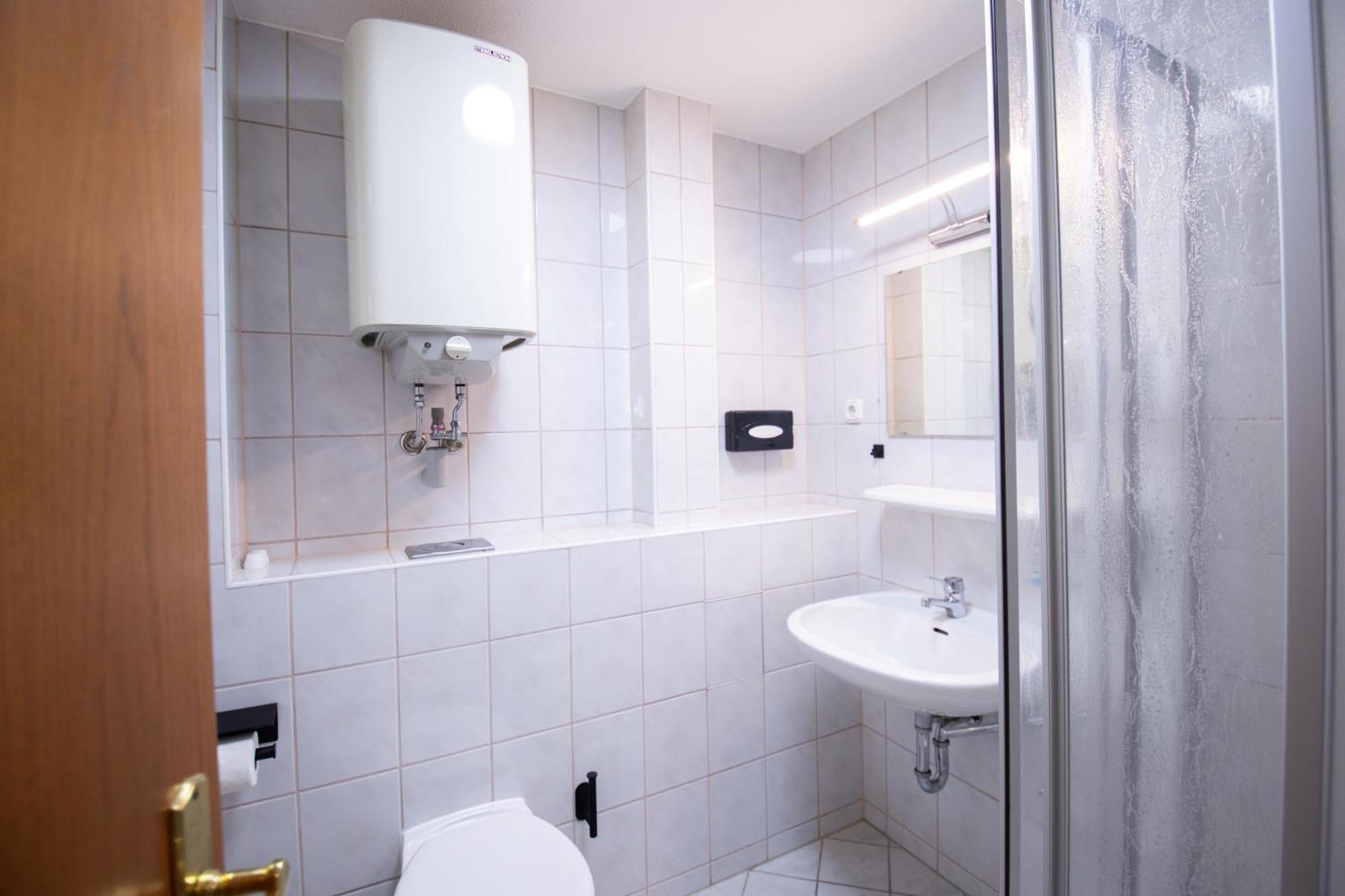 Hotel Lengenfelder Hof Lengenfeld  المظهر الخارجي الصورة