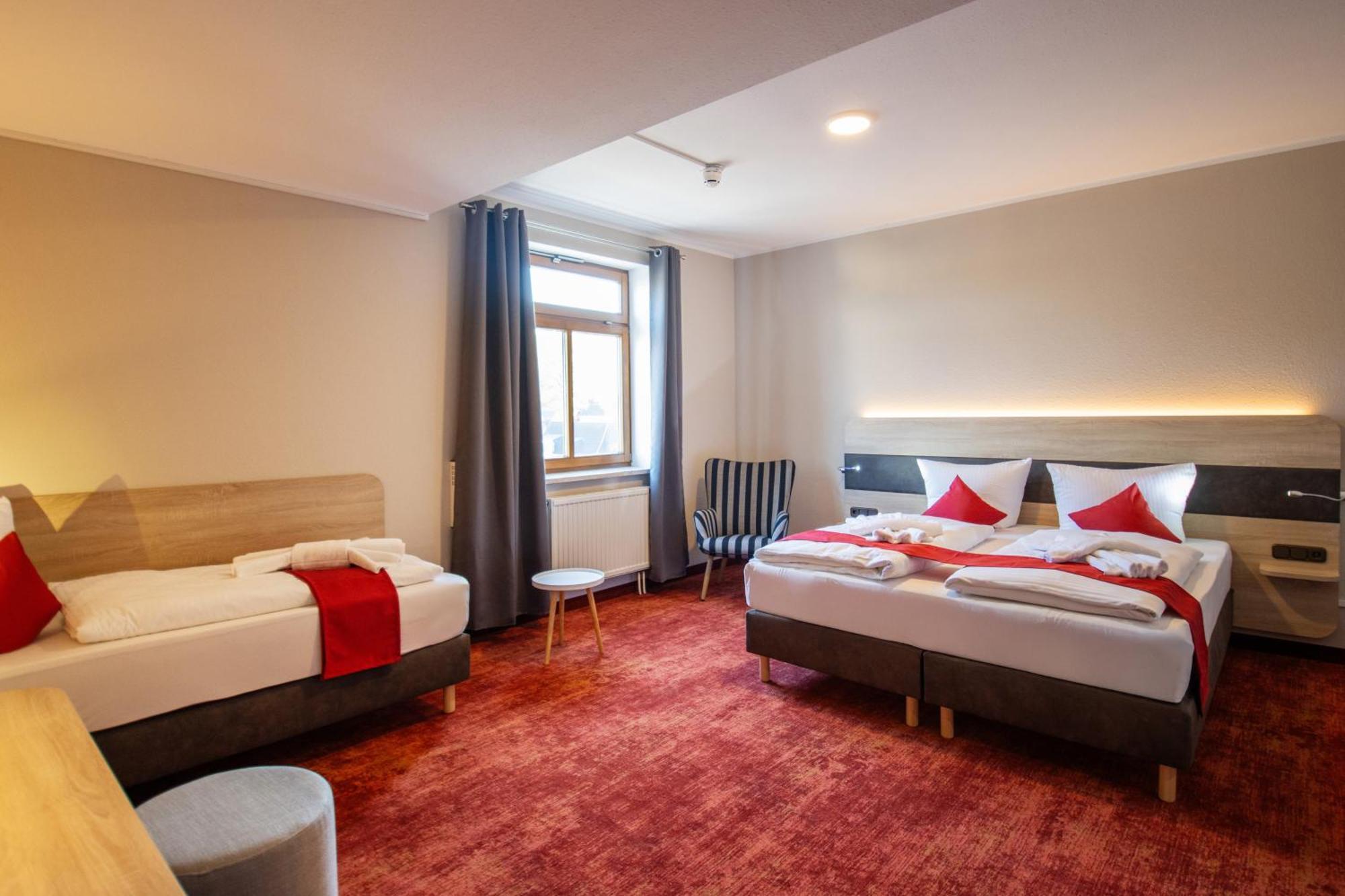 Hotel Lengenfelder Hof Lengenfeld  المظهر الخارجي الصورة