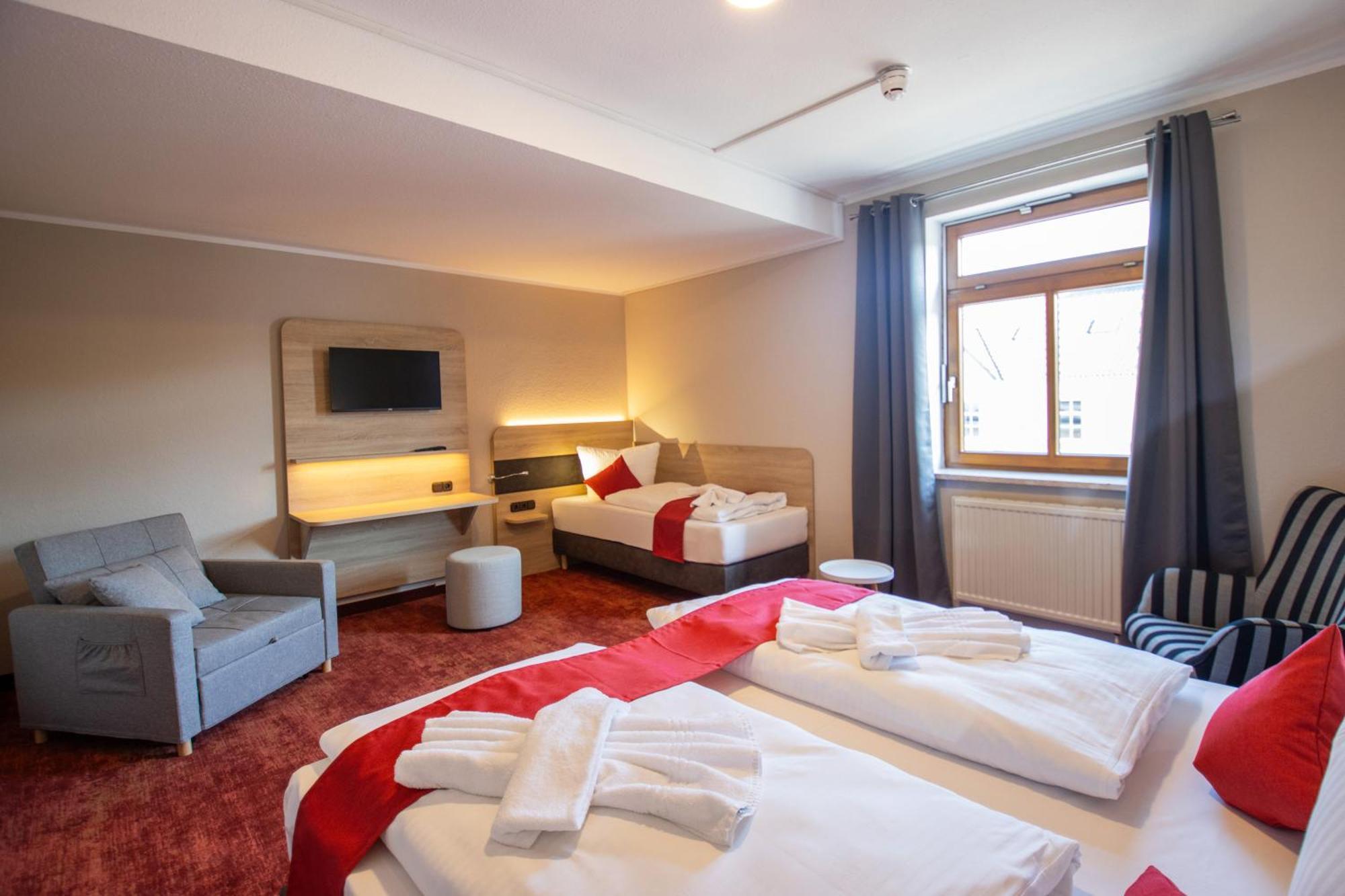 Hotel Lengenfelder Hof Lengenfeld  المظهر الخارجي الصورة