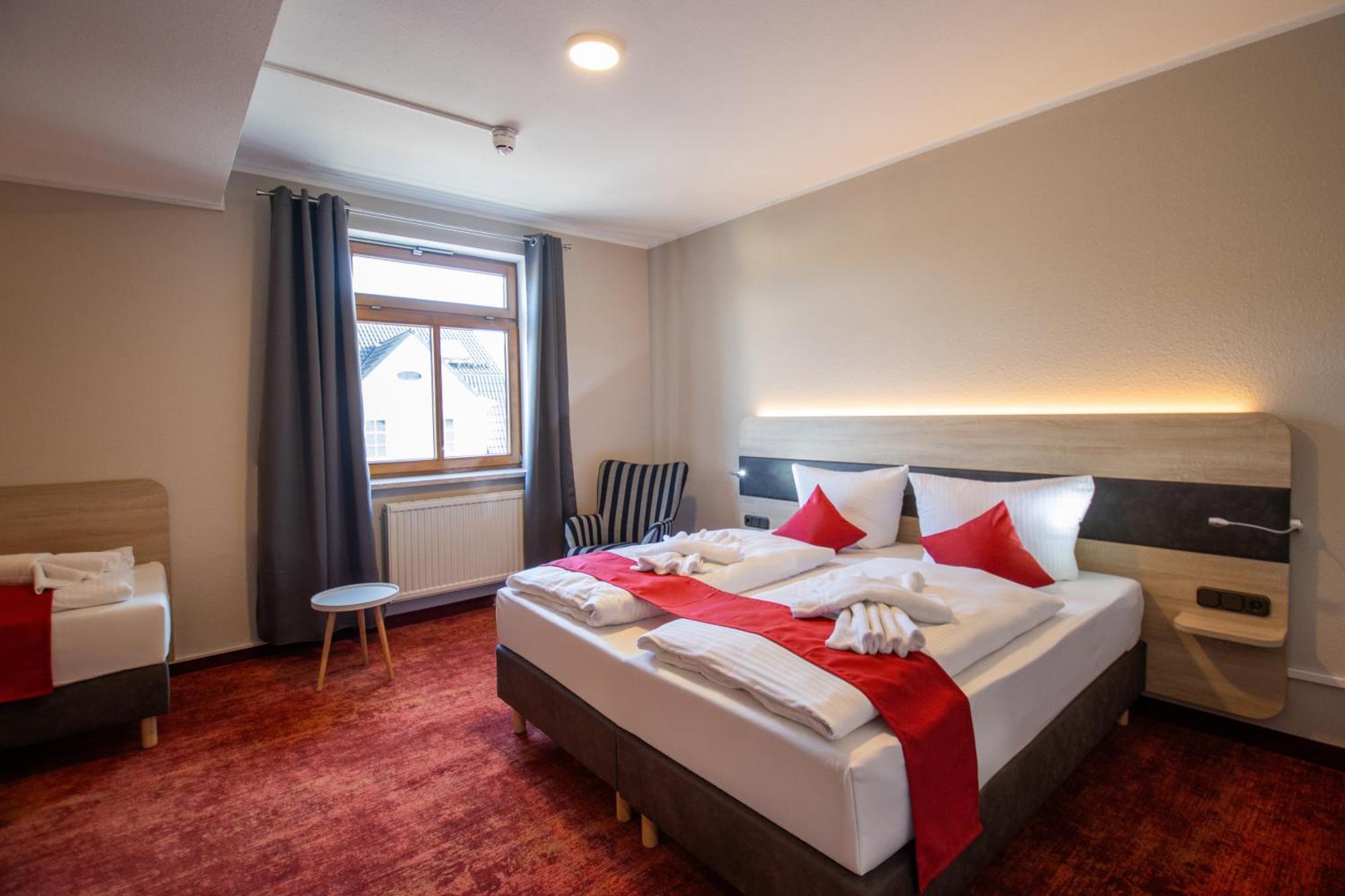 Hotel Lengenfelder Hof Lengenfeld  المظهر الخارجي الصورة