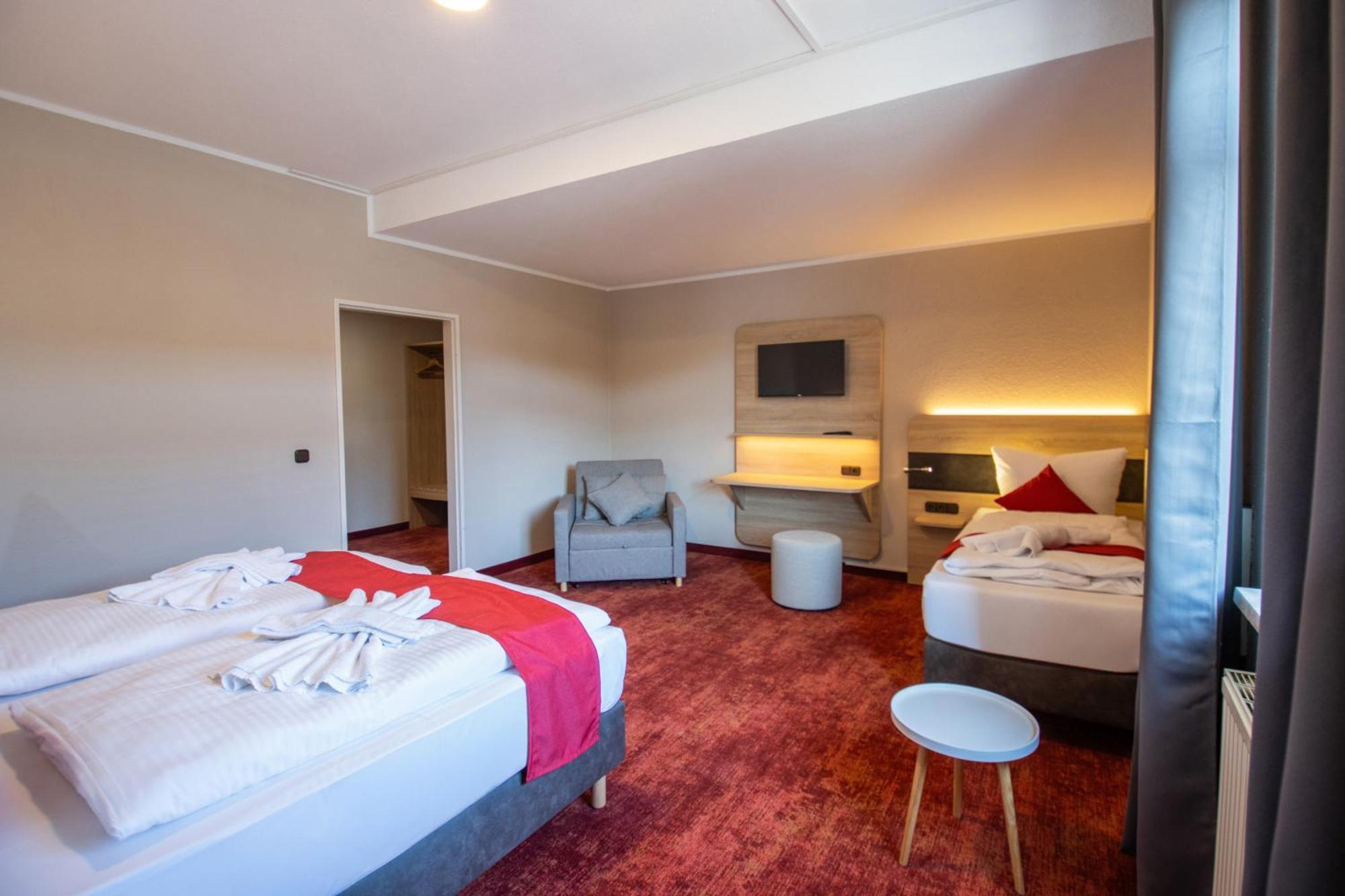 Hotel Lengenfelder Hof Lengenfeld  المظهر الخارجي الصورة