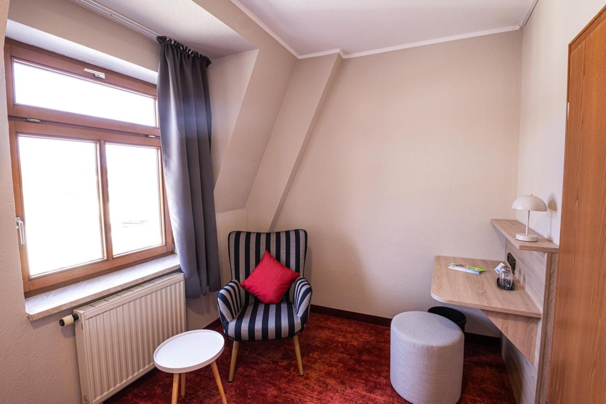 Hotel Lengenfelder Hof Lengenfeld  المظهر الخارجي الصورة