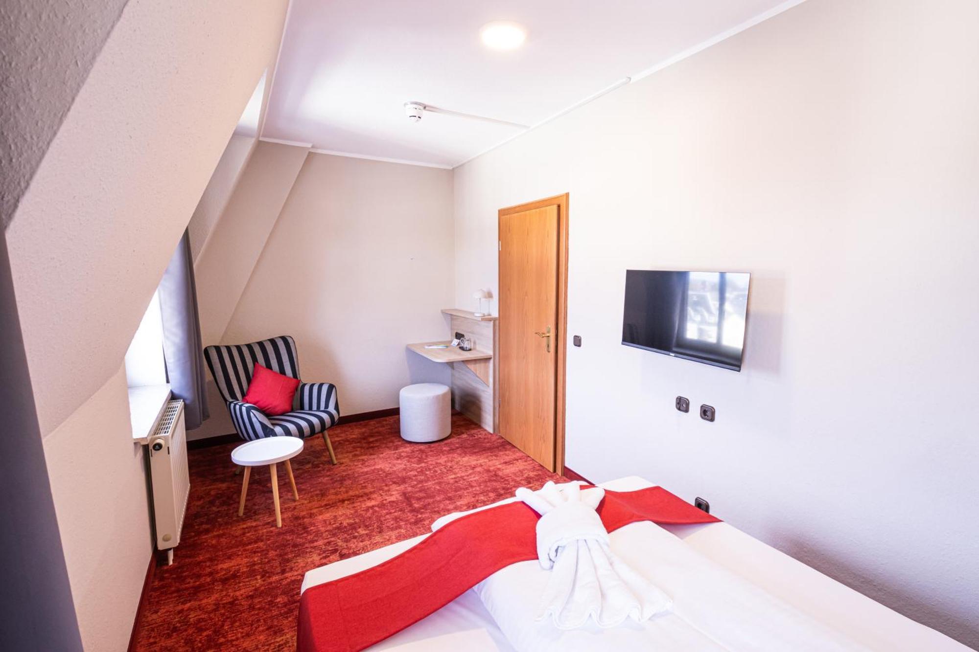 Hotel Lengenfelder Hof Lengenfeld  المظهر الخارجي الصورة
