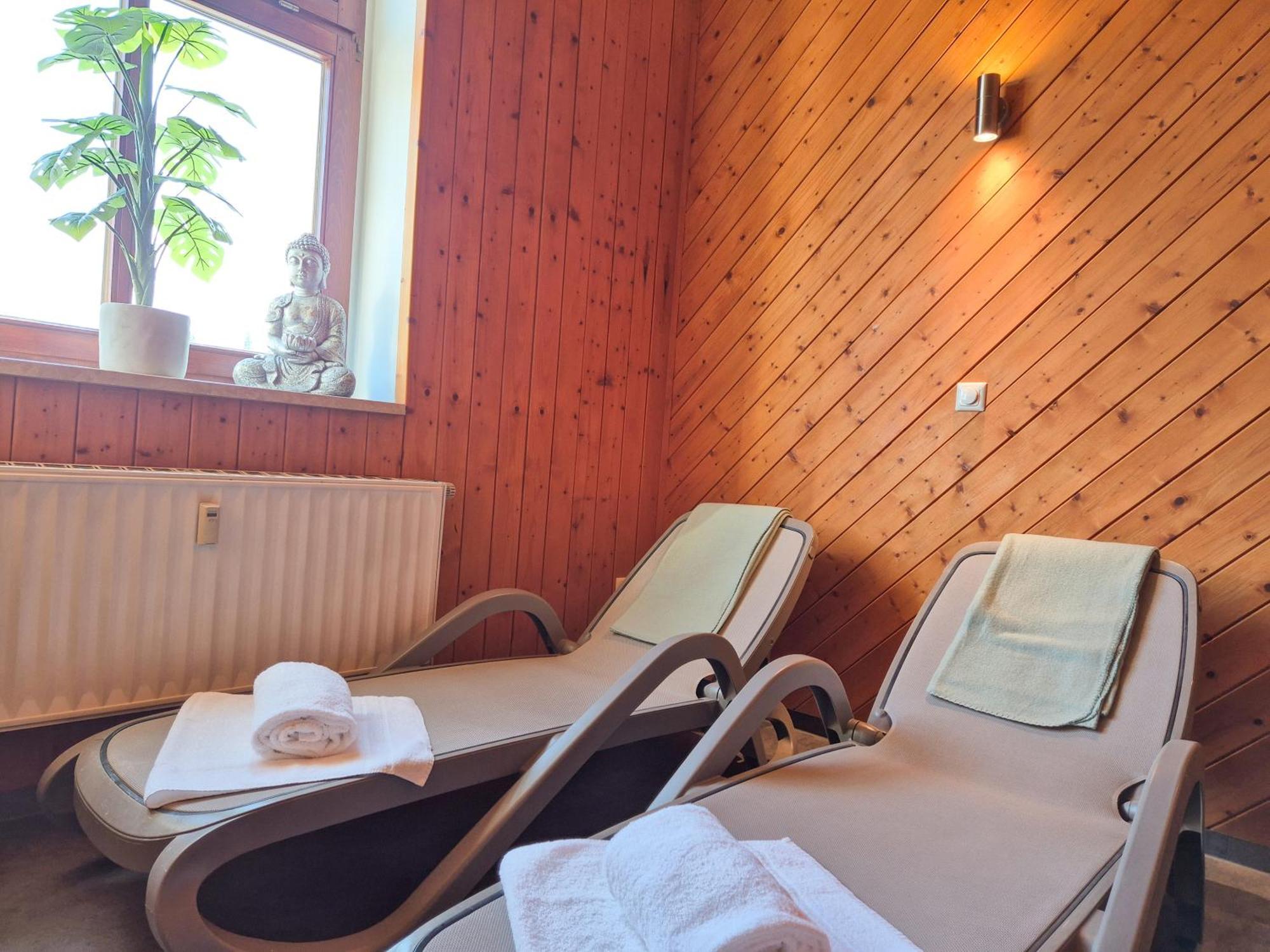 Hotel Lengenfelder Hof Lengenfeld  المظهر الخارجي الصورة