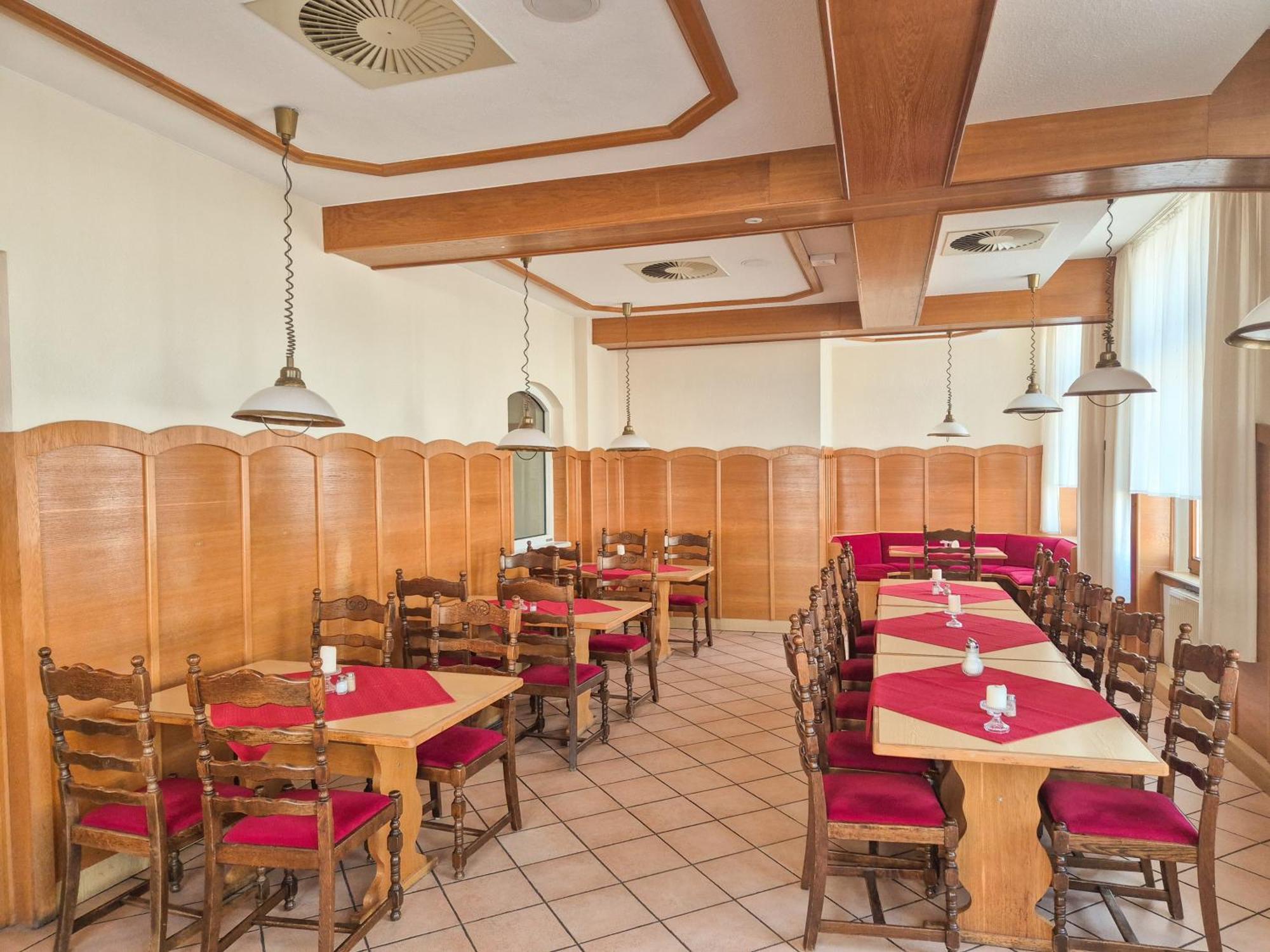 Hotel Lengenfelder Hof Lengenfeld  المظهر الخارجي الصورة